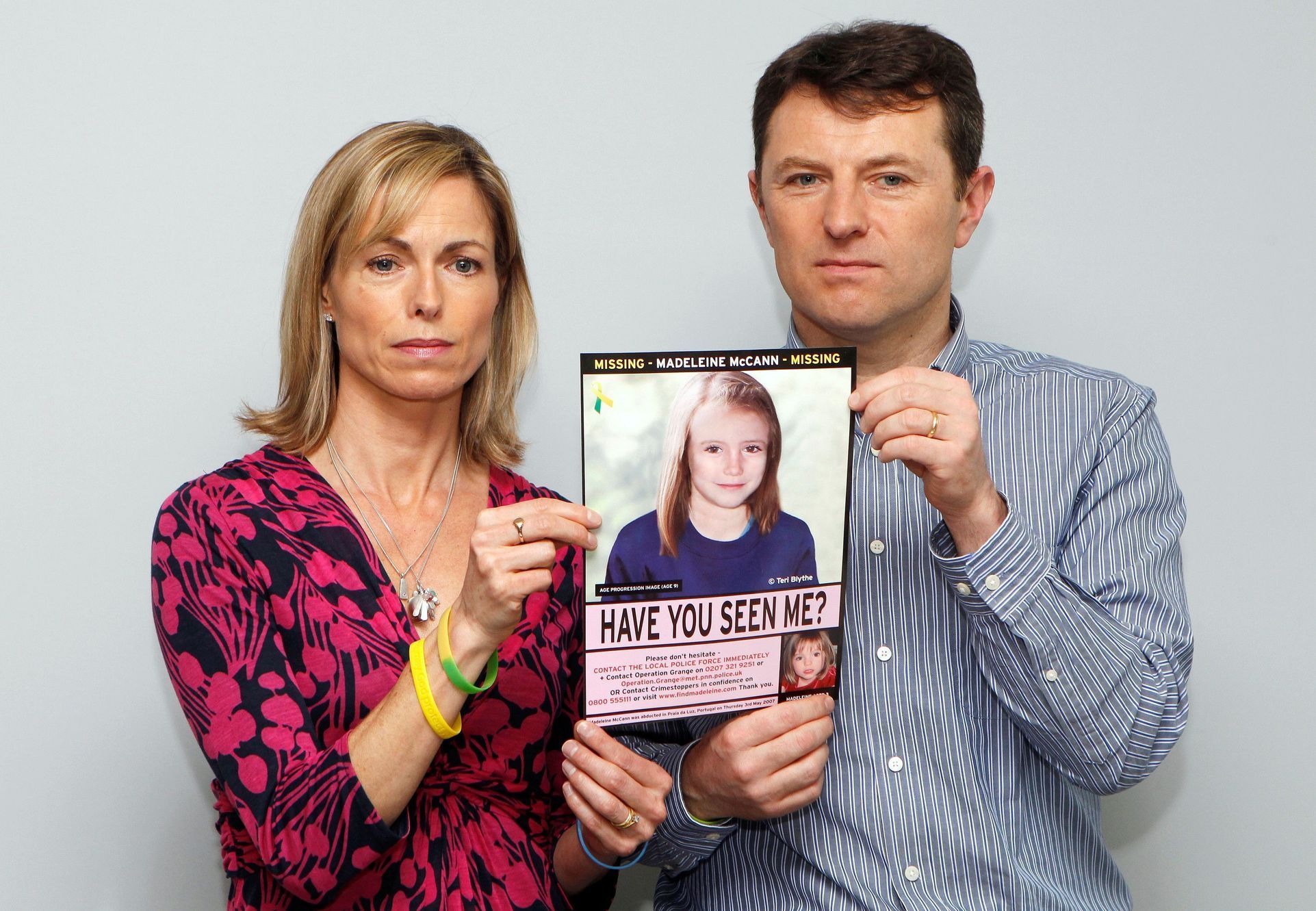 Kate a Gerry McCannová se snímkem své zmizelé dcery Madeleine.