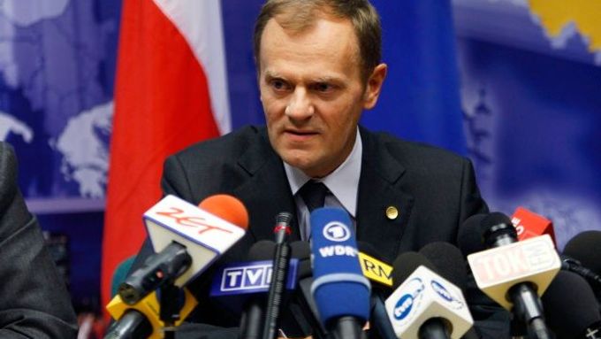 V úterý schválila polská vláda v čele s Tuskem plán na přijetí eura do roku 2012.