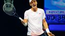 Tomáš Berdych v semifinále turnaje v Bangkoku proti Gillesu Simonovi