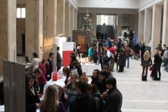 Job-fair Kontakt v Brně nabídl práci studentům práv