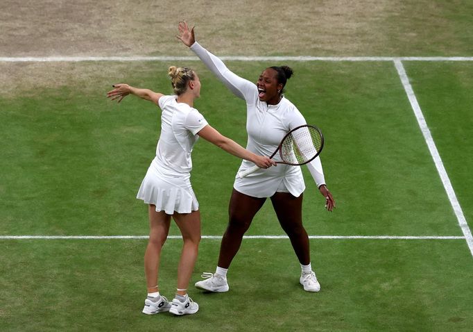 Taylor Townsendová a Kateřina Siniaková, Wimbledon 2024