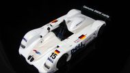 Jméno BMW se zapsalo i do dějin závodu 24 hodin v Le Mans. Toto je vítězný vůz z roku 1999