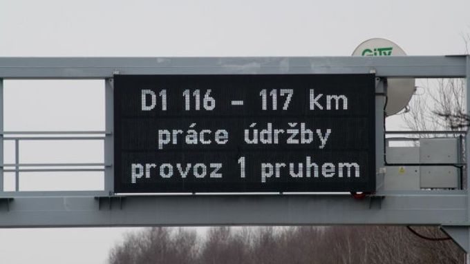 Informační cedule na 89. km dálnice D1