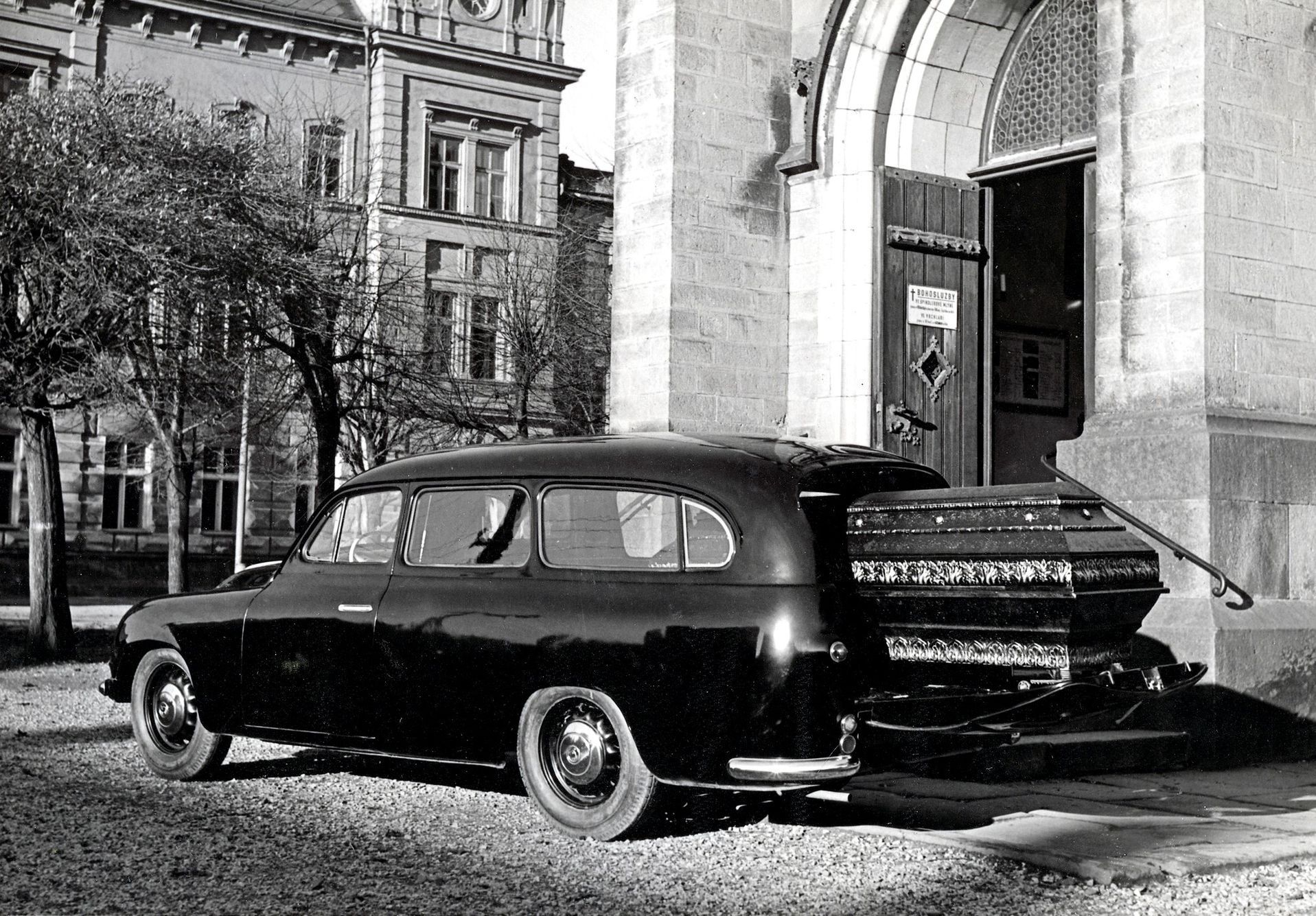 Pohřební automobily Škoda