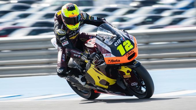 Filip Salač na motocyklu Moto2 v barvách ELF Marc VDS Racing Teamu při testech před sezonou 2025