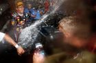 Mark Webber si oslavu vítězství v Monaku užil.