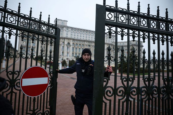 Nedělní druhé kolo rumunských prezidentských voleb se neuskuteční.