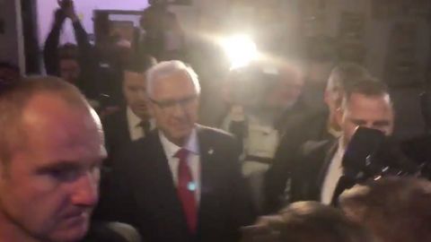 VIDEO: Obrovský aplaus pro Drahoše. Takové bylo nadšení ve volebním štábu