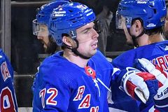 Chytil přihrál v NHL na dva góly Rangers při vítězství ve Washingtonu