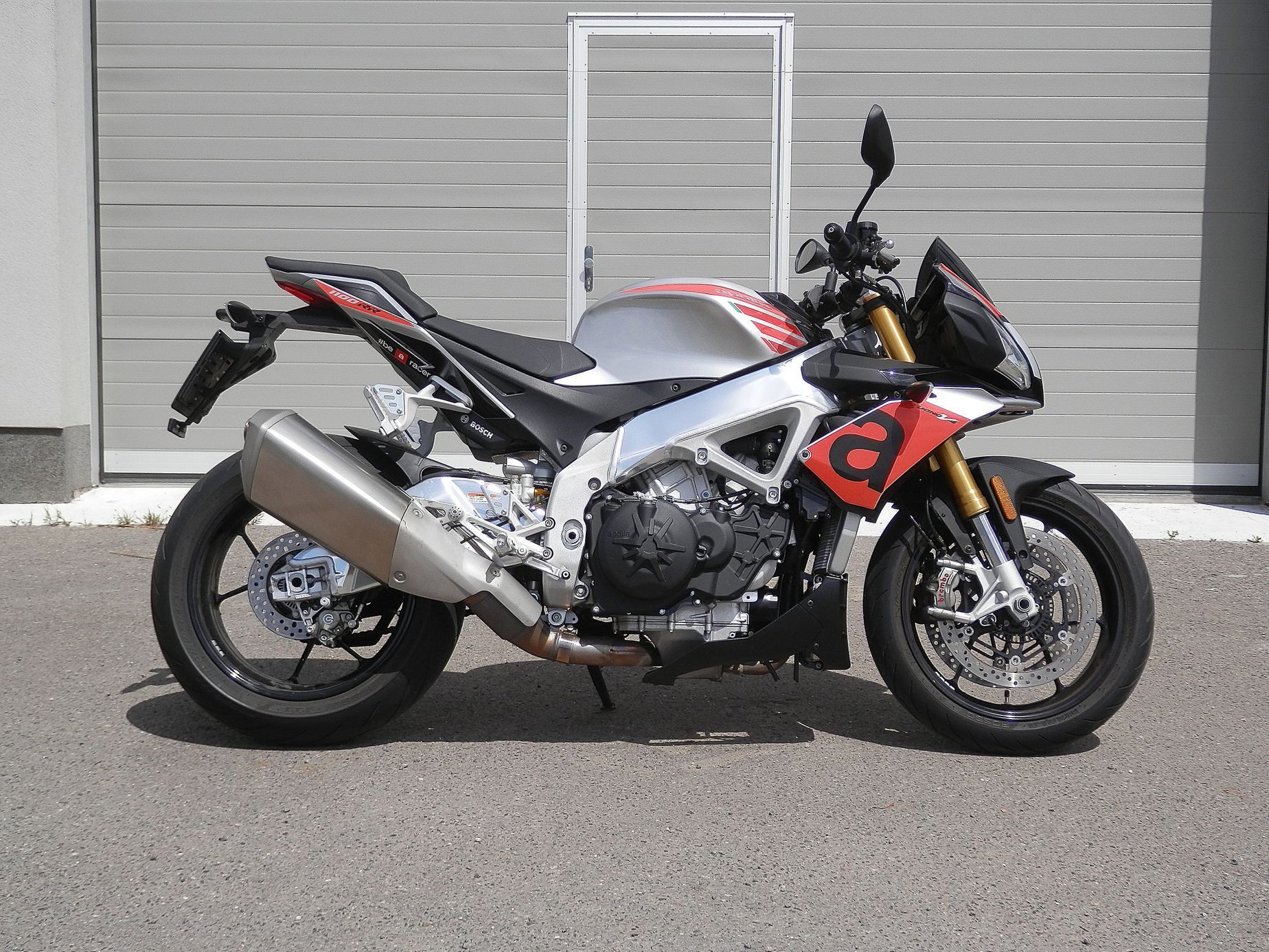 Aprilia Tuono V4 1100 RR