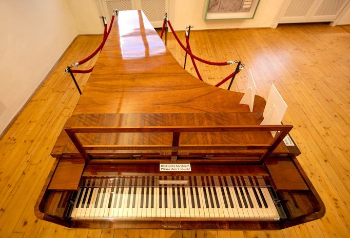 Klavír, na nějž německý skladatel Ludwig van Beethoven hrával, je k vidění v muzeu Beethovenhaus v Badenu u Vídně.