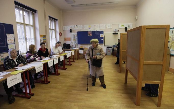 Prezidentské volby v Česku: tradičně chodili důchodci, ale dostavili se i mladí i ti, kteří jindy nevolí.