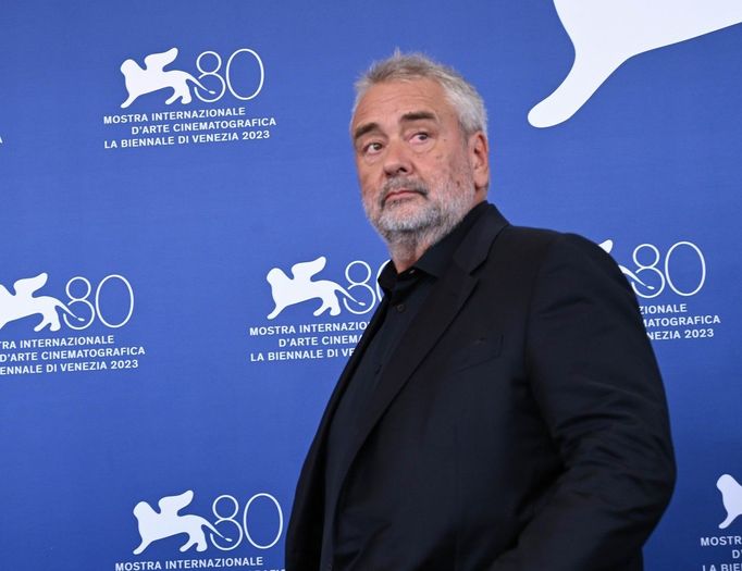 Režisér Luc Besson v září uvedl Dogmana na benátském festivalu.