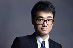 Čína propustila pracovníka britského konzulátu. V Hongkongu pokračují protesty