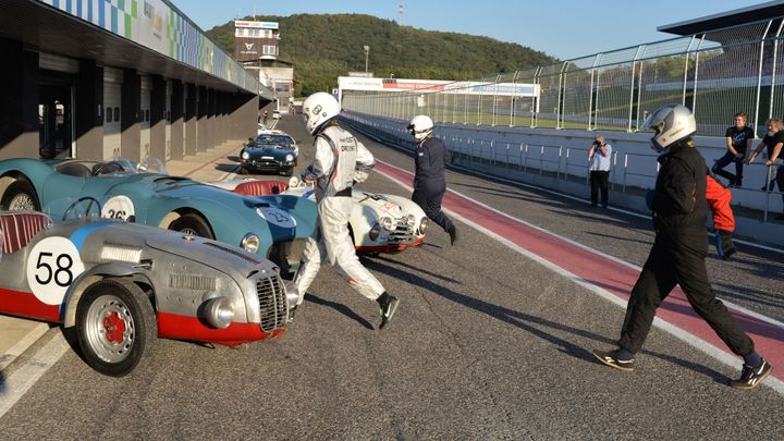 Do Mostu se sjedou veterány. Autodrom pořádá nultý ročník srazu klasických aut; Zdroj foto: Karel Kupka, motorjournal.cz