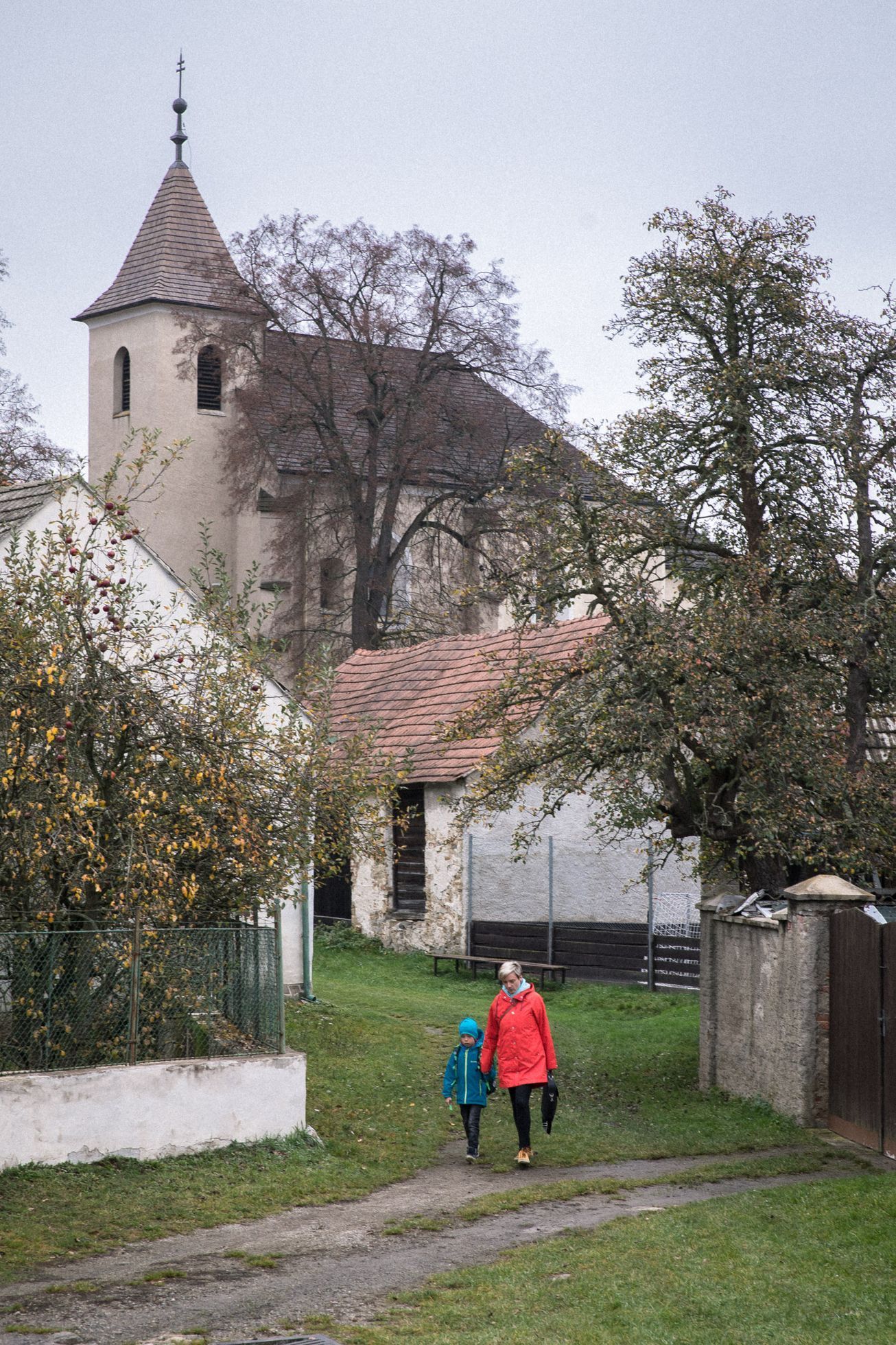 Kralice nad Oslavou, vyznamenaný starosta Emil Dračka (SPOZ), Kralická bible