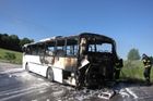 U Prachatic se za jízdy vznítil autobus, nikdo nebyl zraněn