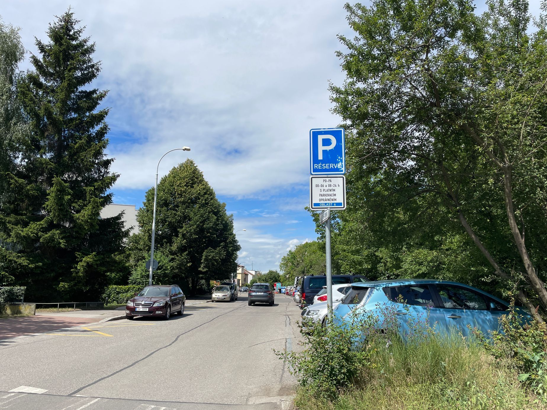 Vypouštění pneumatik auta EL značka Praha 6 Navigátorů