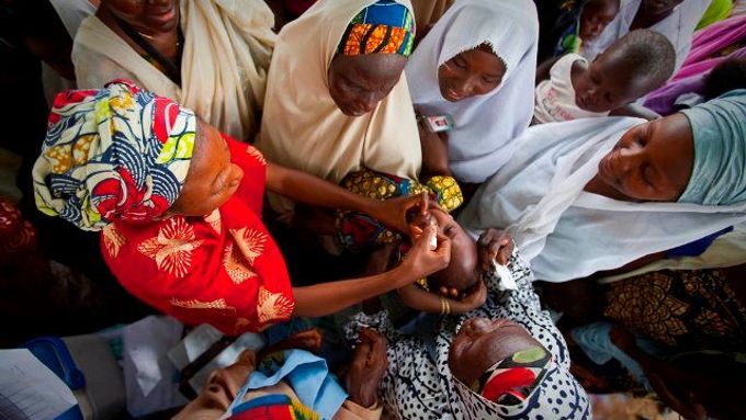 Ačkoliv Nigérie stále ještě svoji bitvu s poliomyelitidou nevyhrála, nemá k tomu daleko; za poslední dva roky učinila obrovské pokroky.