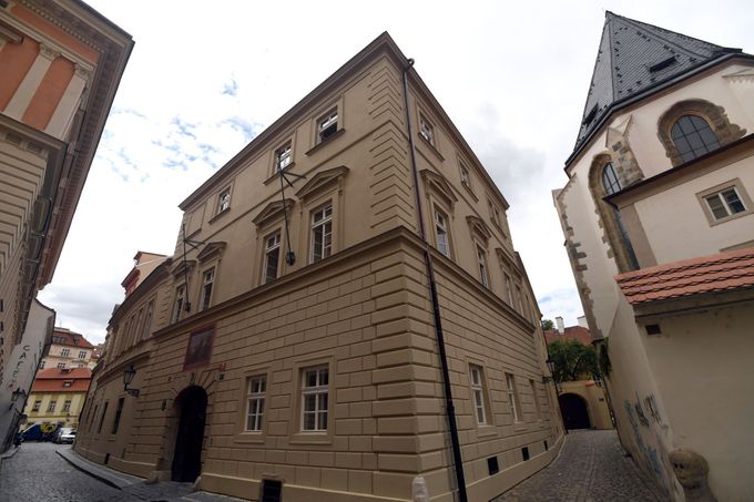 Za 148 milionů korun zrekonstruoval Národní památkový ústav (NPÚ) historický dům v Liliové ulici na Starém Městě v Praze.