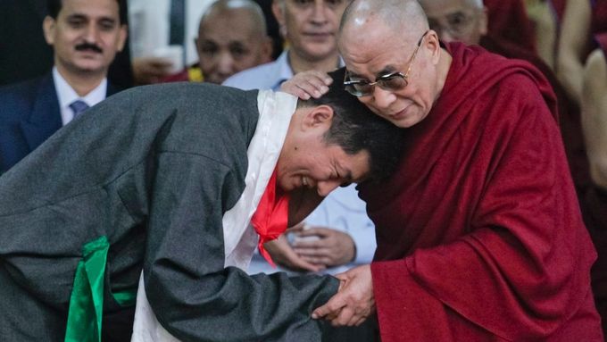 Inaugurace nového tibetského exilového premiéra Lobsanga Sangaye