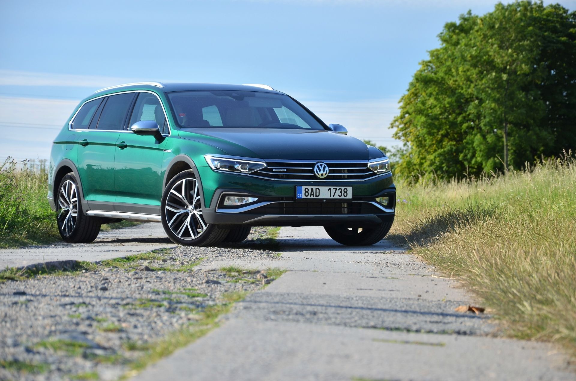 Volkswagen Passat Variant Alltrack BiTDI 2020 - Aktuálně.cz