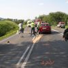 Srážka dvou motorek s autem