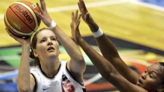 České basketbalistky si připsaly první výhru na MS