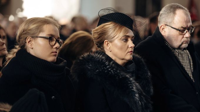 Foto: Zpytujte svědomí, vyzvala vdova po starostovi Gdaňsku. Loučily se tisíce lidí