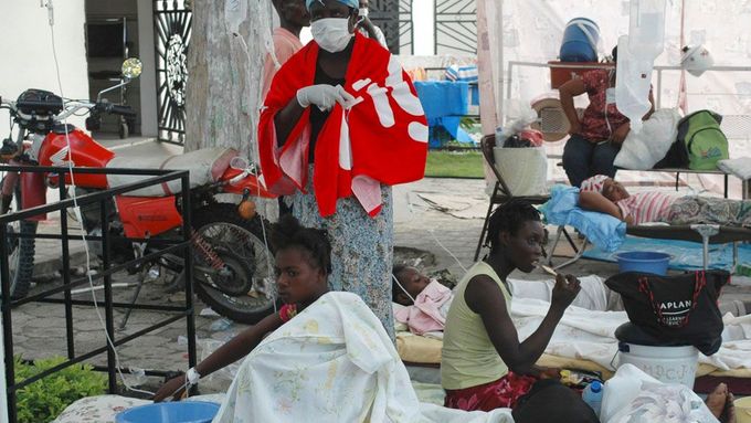 Epidemie cholery se z Haiti přenesla i do USA a Dominikánské republiky.