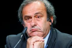 Platini rezignuje na post předsedy UEFA, trest mu byl jen snížen