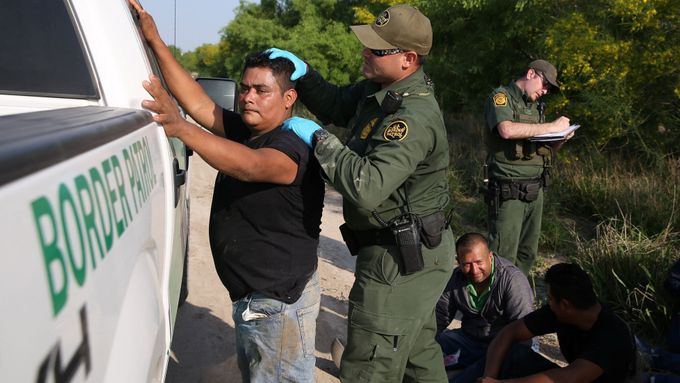 Zásah na hranici USA s Mexikem.