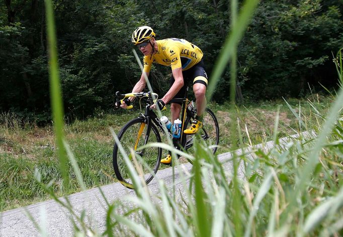 Chris Froome ve sjezdu v 19. etapě Tour de France 2015