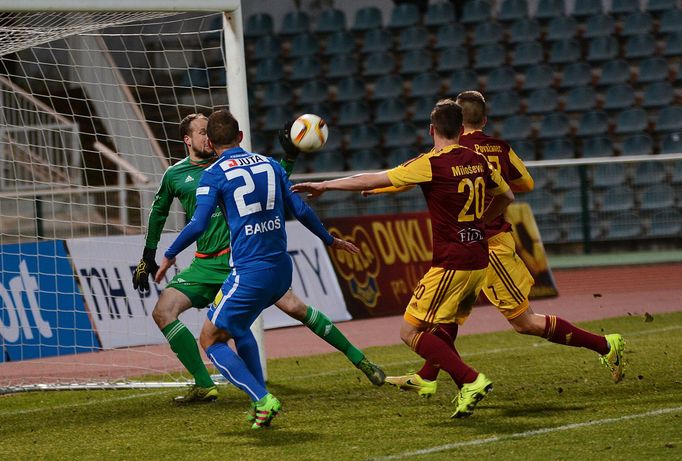 SL, Dukla Praha-Liberec: Branislav Miloševič (20), Jakub Považanec (7) - Marek Bakoš (27)