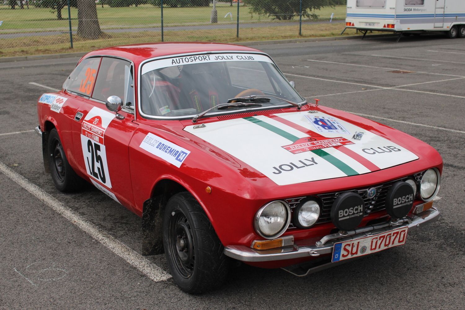Rallye Bohemia 2014: Alfa Romeo GTV 2000 pochází z roku 1973 a v tomto provedení startovala v roce 1975 na Rallye San Remo.