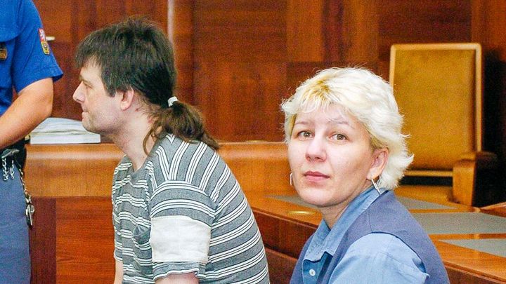 Manželé zabijáci. Stodolovi vraždili důchodce, zločiny zakryly náhody