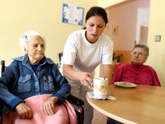 Zneružívají příbuzní eutanazii proti starým a nemocným lidem? Studie to neprokázala. Ilustrační foto
