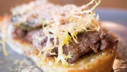 Tousty po italsku? Patří na ně drůbeží játra a list šalvěje