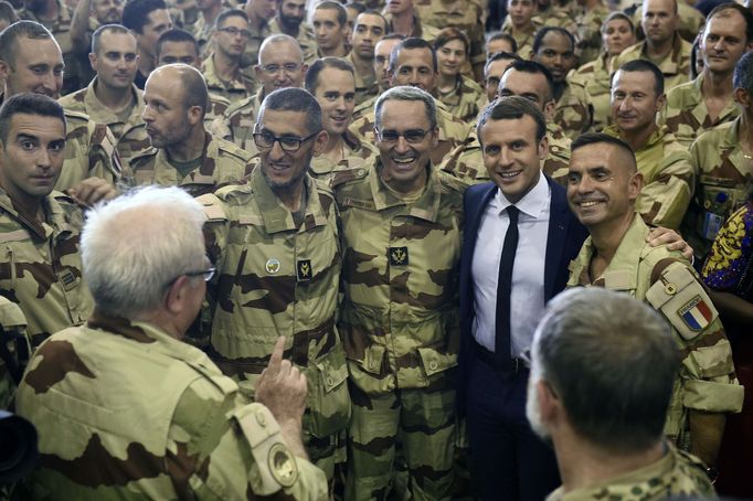 Francouzský prezident Emmanuel Macron v Mali.