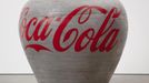 Aj Wej-wej: Urna z dynastie Chan s logem Coca-Coly, 2014.