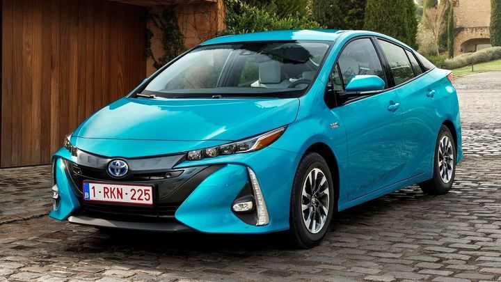 Toyota chce, aby se její hybridní auta rozšířila, nabídne zdarma své patenty