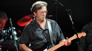 Britský kytarista Eric Clapton přezdívaný také jako Slowhand je jedním, který proslavil nástroje značka Fender. Jeho nejzamilovanější Fender Stratocaster z 50. let je ve skutečnosti poskládána ze tří typů a kvůli černé barvě jí začal říkat Blackie. V 80. letech se s ní musel rozloučit, byla vydražena za rekordních 950 tisíc dolarů.