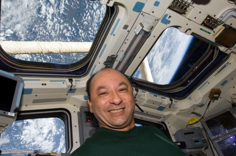 Země z kabiny raketoplánu Endeavour