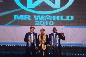 Cesta Josefa Karase soutěží Mr World