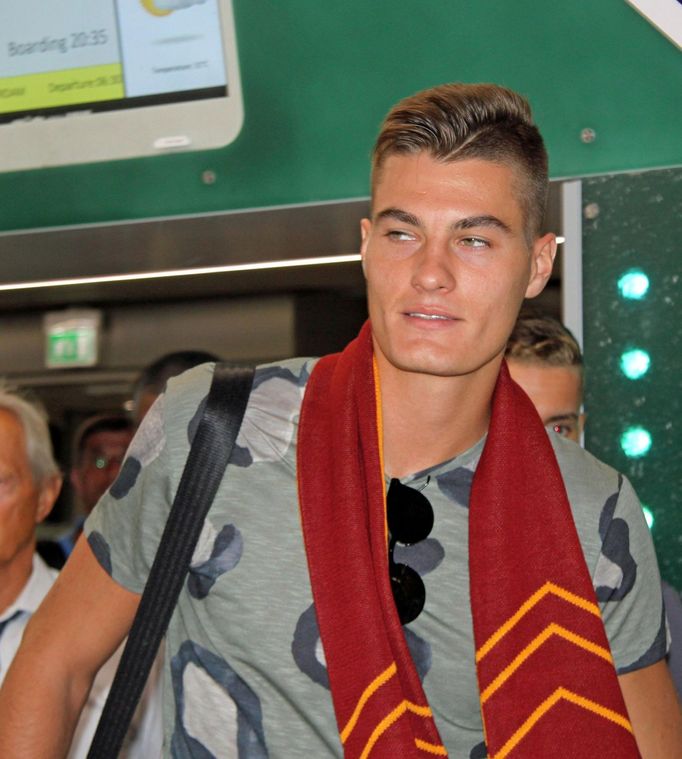 Patrik Schick na letišti