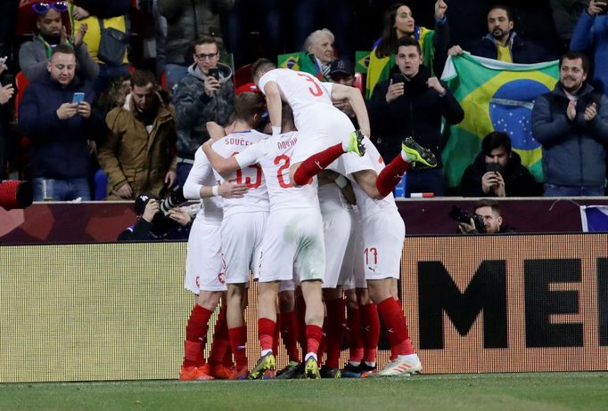 Češi slaví gól na 1:0 v přátelském zápase Česko - Brazílie.