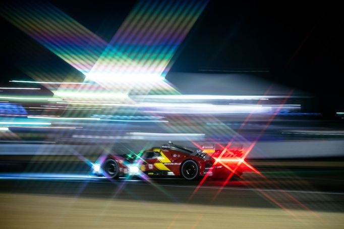 Ferrari na trati  24 h Le Mans 2023