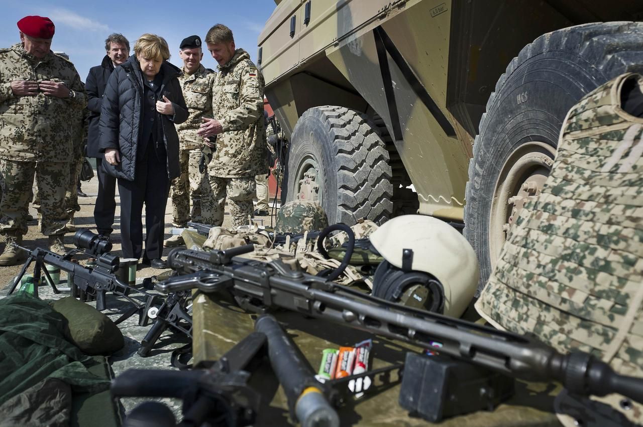 Angela Merkelová přiletěla na nečekanou návštěvu do Afghánistánu