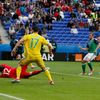 Euro 2016 Severní Irsko-Ukrajina:  Niall McGinn dává gól na 2:0
