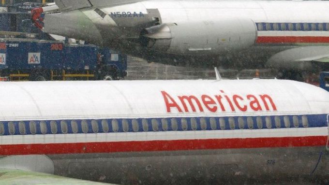 První z letů American Airlines odstartoval s moskevského letiště Domodedovo v úterý dopoledne.